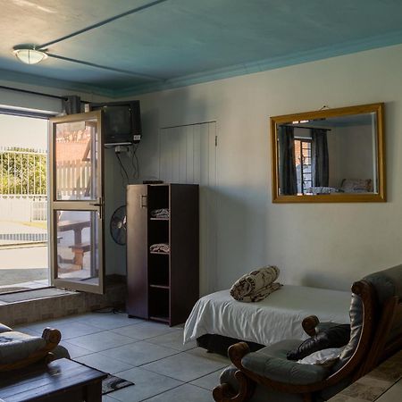 Tyday Accommodation Port Elizabeth Eksteriør bilde